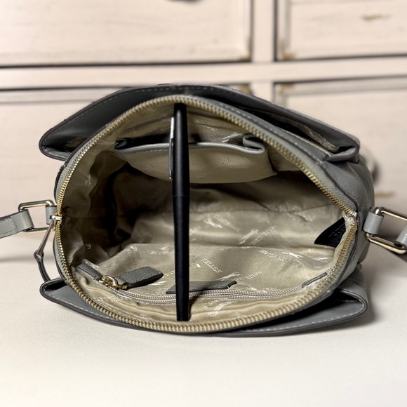 Paul Costelloe Leather Crossbody Bag - Picture 7 of 8